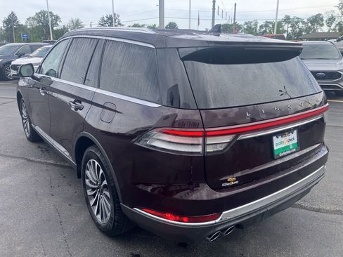 Used 2024 Lincoln Aviator AWD w/ Premium Package image 5