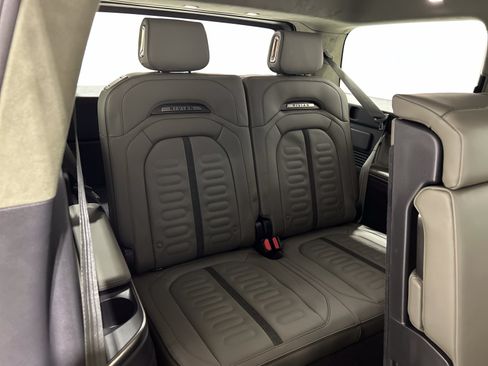 Used 2023 Rivian R1S Adventure AWD/4WD image 25