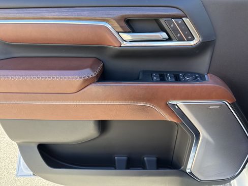 Used 2024 GMC Sierra 2500 Denali Ultimate image 13