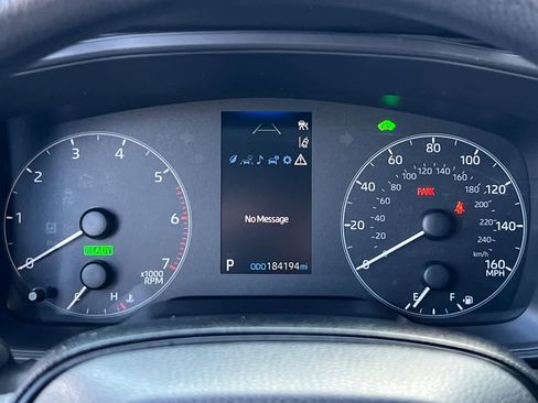 Used 2023 Toyota Corolla LE w/ Carpet Mat Package (TMS) image 28