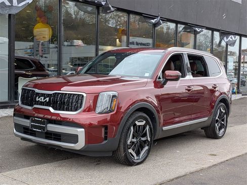 Used 2023 Kia Telluride EX image 1