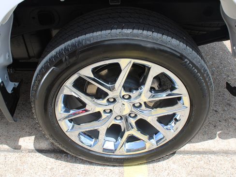 Used 2024 Chevrolet Silverado 1500 RST w/ Convenience Package II AWD/4WD image 15