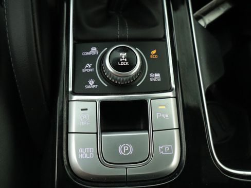 Used 2024 Kia Telluride SX Prestige X-Line AWD/4WD image 16