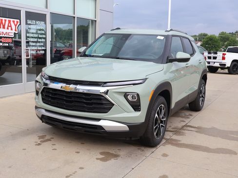 New 2026 Chevrolet TrailBlazer LT w/ Convenience Package AWD/4WD image 6