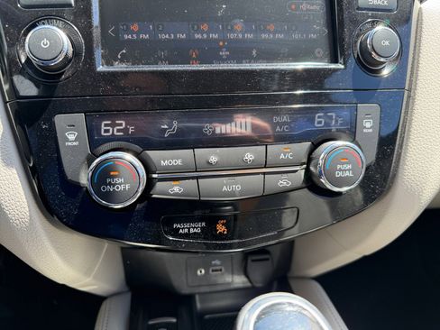 Used 2019 Nissan Rogue Sport SL w/ Premium Package FWD image 22