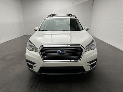 Used 2022 Subaru Ascent Limited w/ Technology Package AWD/4WD image 3