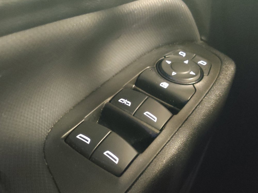 Used 2023 Chevrolet Equinox RS w/ RS Leather Package FWD image 27