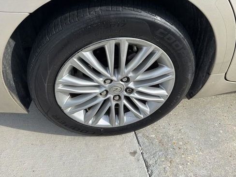 Used 2016 Lexus ES 350 w/ Premium Package w/Wood Trim image 11