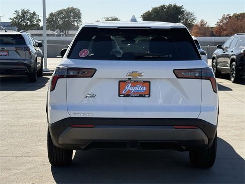 New 2026 Chevrolet Equinox LT w/ Convenience Package II image 5