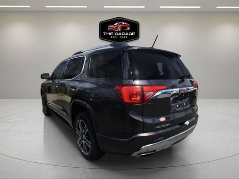 Used 2017 GMC Acadia Denali w/ Technology Package AWD/4WD image 4