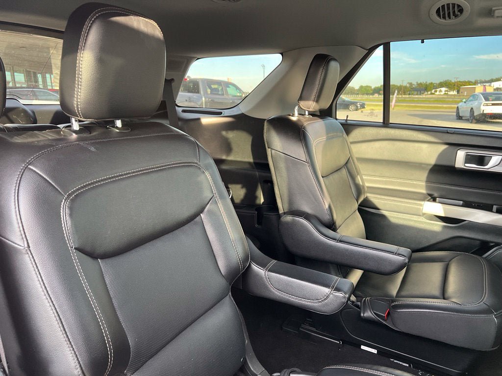 Used 2023 Ford Explorer Limited AWD/4WD image 28
