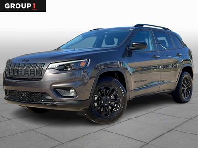 Used 2023 Jeep Cherokee Altitude Lux