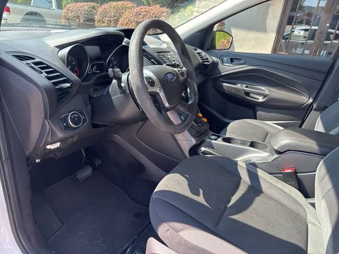 Used 2016 Ford Escape S FWD image 10