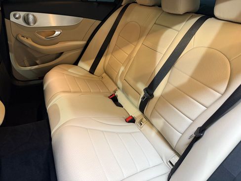 Used 2019 Mercedes-Benz C 300 4MATIC Sedan image 38