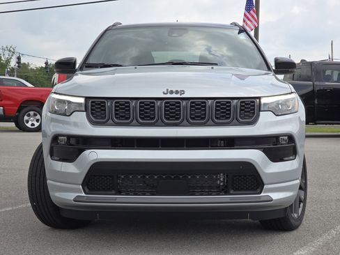 New 2025 Jeep Compass Limited w/ High Altitude Package image 15