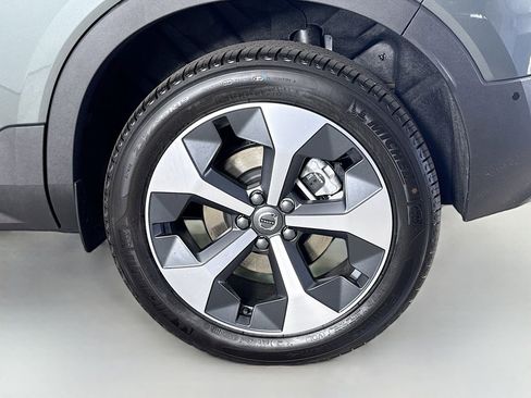 Certified 2026 Volvo XC40 B5 Plus w/ Protection Package Premier AWD/4WD image 32