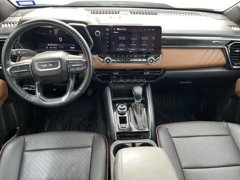 Used 2023 GMC Canyon AT4 w/ AT4 Premium Package image 5