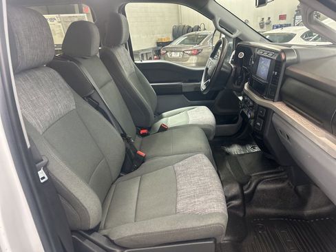 Used 2023 Ford F350 XLT AWD/4WD image 9