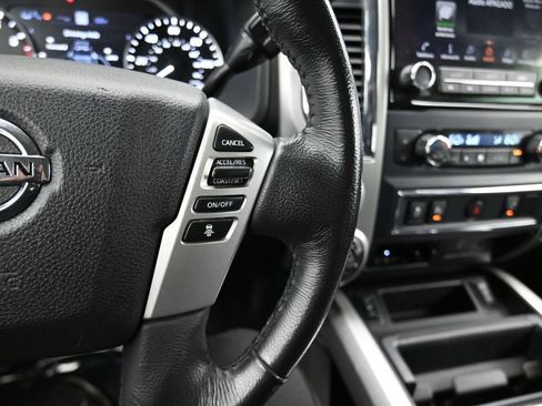 Used 2021 Nissan Titan SV w/ SV Convenience Package image 24