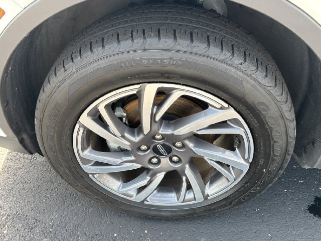 Used 2023 Lincoln Corsair AWD w/ Equipment Group 101A image 7