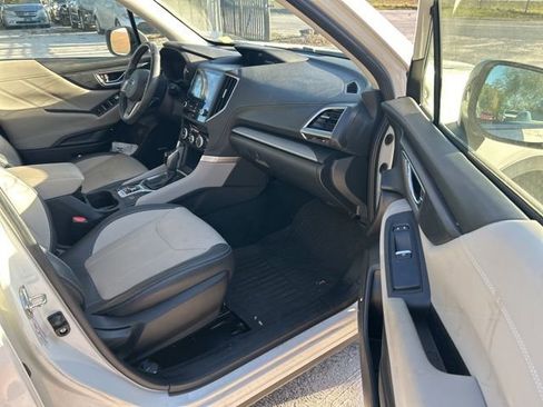 Used 2019 Subaru Forester Limited image 9