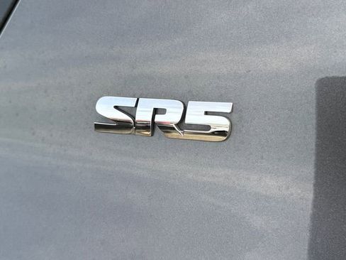 Used 2019 Toyota 4Runner SR5 Premium image 4