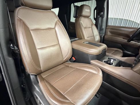 Used 2021 Chevrolet Tahoe High Country w/ Premium Package AWD/4WD image 4