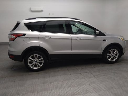 Used 2017 Ford Escape SE w/ SE Leather Comfort Package FWD image 10