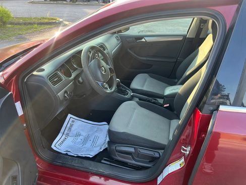 Used 2017 Volkswagen Jetta S FWD image 14