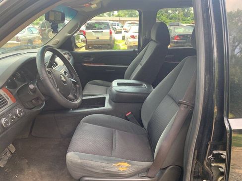 Used 2009 Chevrolet Avalanche LT w/ Convenience Package #1 AWD/4WD image 14