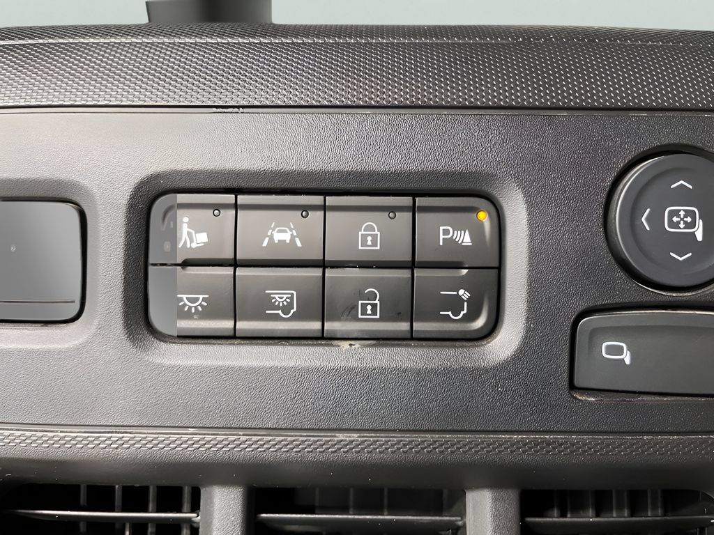 Used 2024 Chevrolet Brightdrop 400 w/ Commercial Equipment Package AWD/4WD image 19