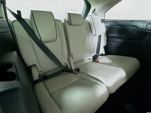 New 2026 Honda Odyssey Touring image 27