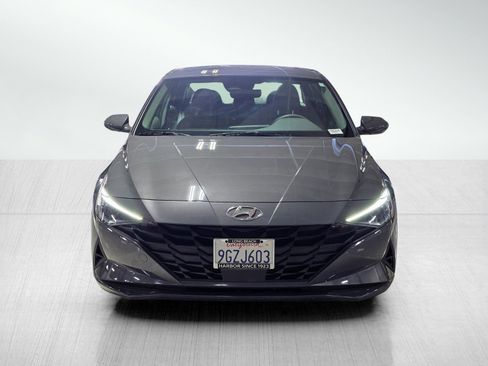 Certified 2023 Hyundai Elantra SEL w/ Convenience Package image 2