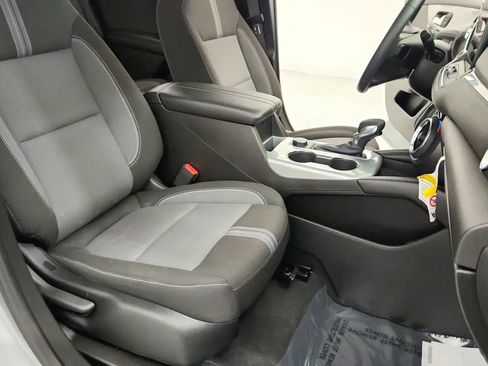 Used 2023 Chevrolet Blazer LT image 37