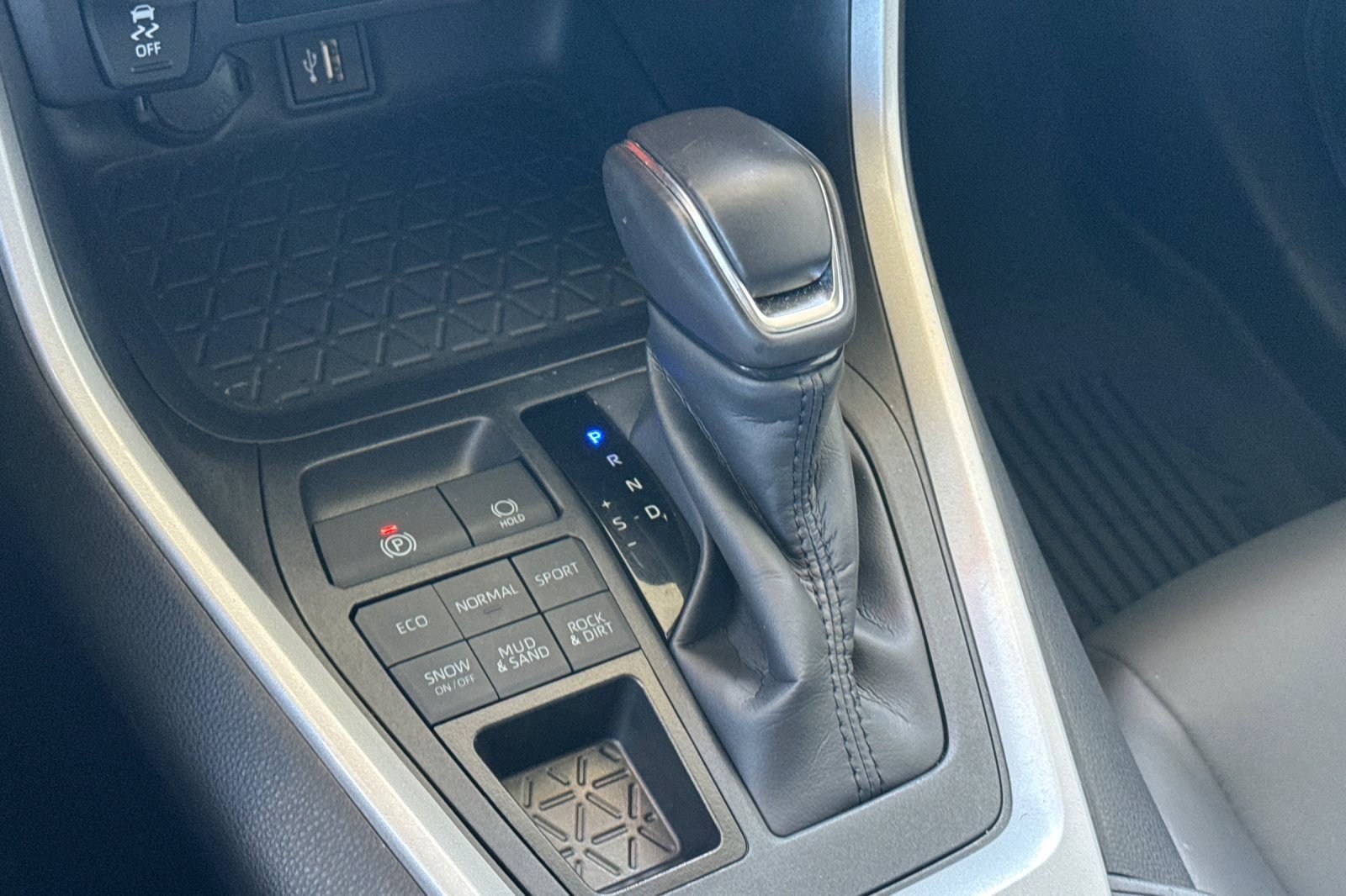 Certified 2025 Toyota RAV4 XLE Premium AWD/4WD image 18