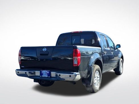 Used 2021 Nissan Frontier SV image 3