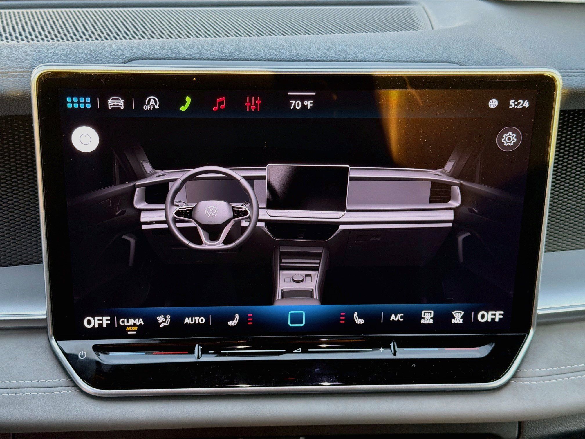 Certified 2026 Volkswagen Tiguan SE R-Line FWD image 35
