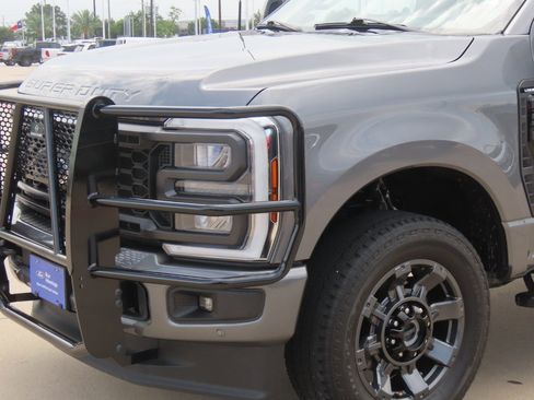 Certified 2024 Ford F250 Lariat w/ Lariat Ultimate Package AWD/4WD image 3