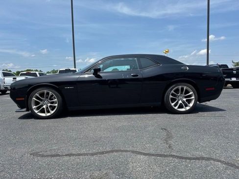Used 2020 Dodge Challenger R/T RWD image 12