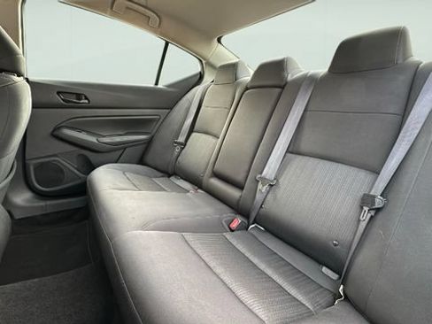 Used 2024 Nissan Altima 2.5 SV FWD image 25