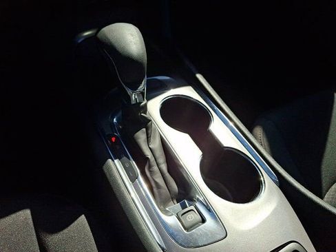 Used 2023 Chevrolet Malibu LT image 19