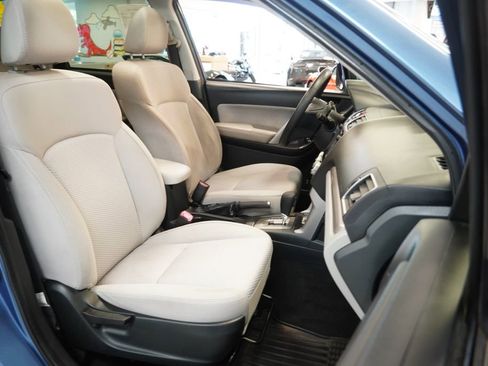 Used 2018 Subaru Forester 2.5i Premium w/ All-Weather Package AWD/4WD image 32