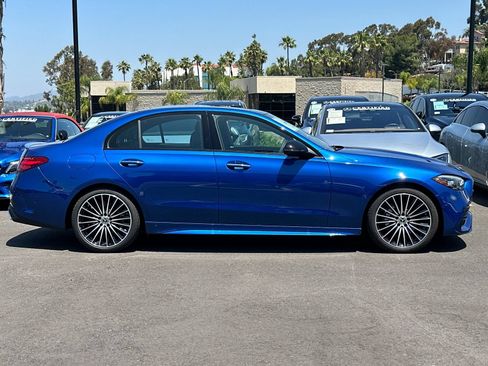 Used 2025 Mercedes-Benz C 300 4MATIC Sedan image 2