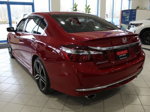 Used 2017 Honda Accord Sport image 7