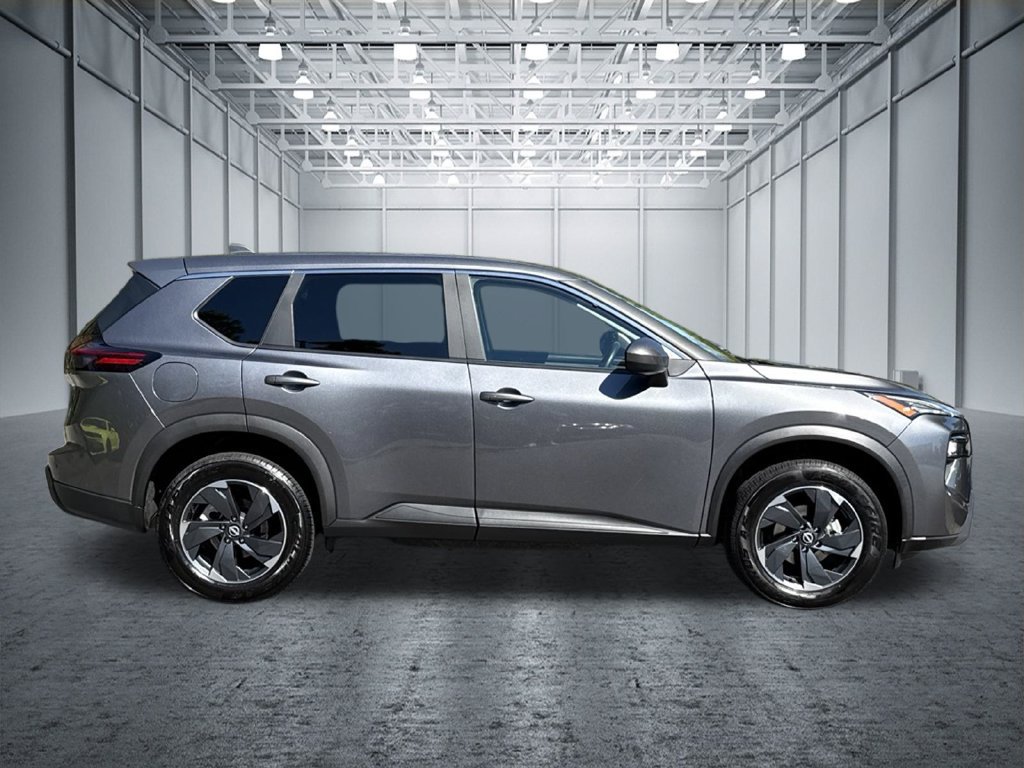 Used 2024 Nissan Rogue SV AWD/4WD image 9