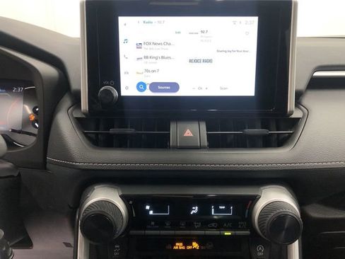 Used 2024 Toyota RAV4 LE image 20