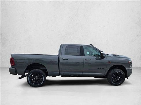 New 2026 RAM 2500 Laramie AWD/4WD image 8