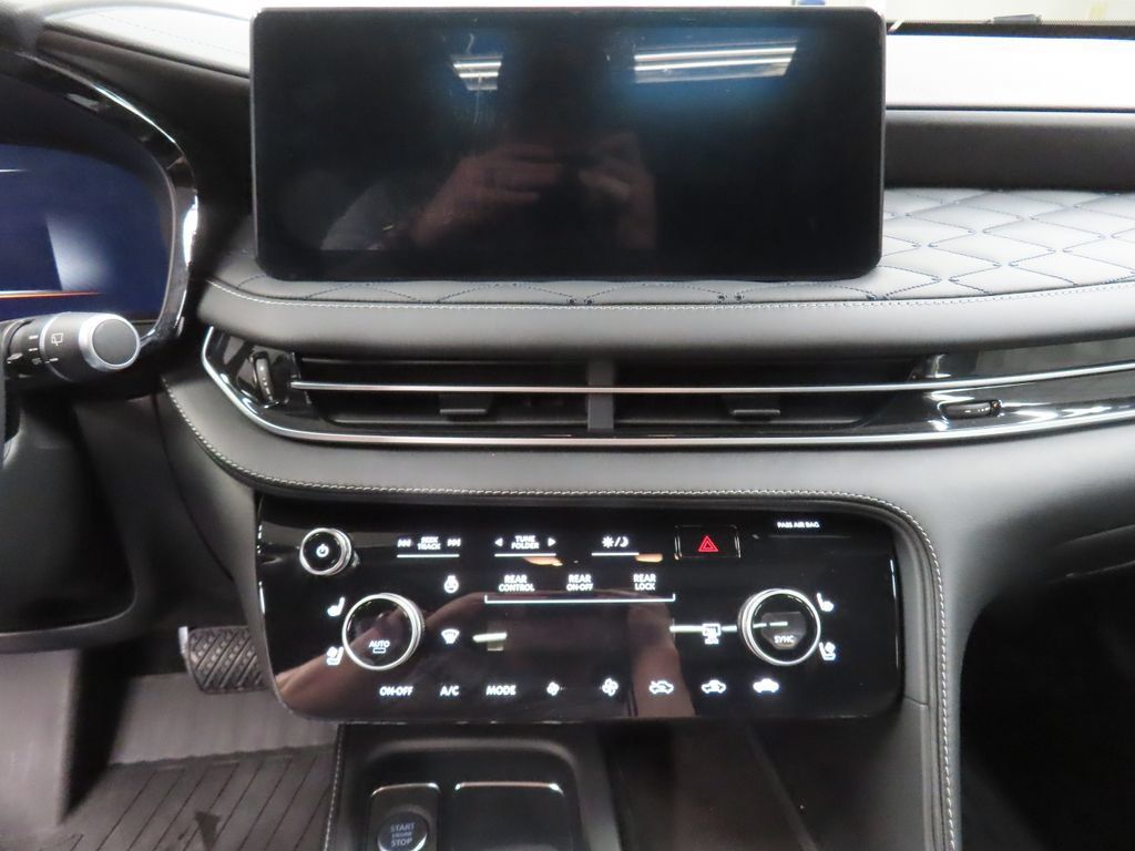 Used 2023 INFINITI QX60 Autograph AWD/4WD image 17
