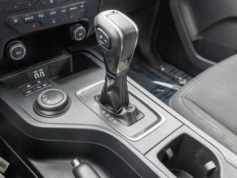 Used 2019 Ford Ranger XLT w/ Equipment Group 302A Luxury AWD/4WD image 26