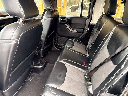 Used 2016 Jeep Wrangler Unlimited Sport image 12